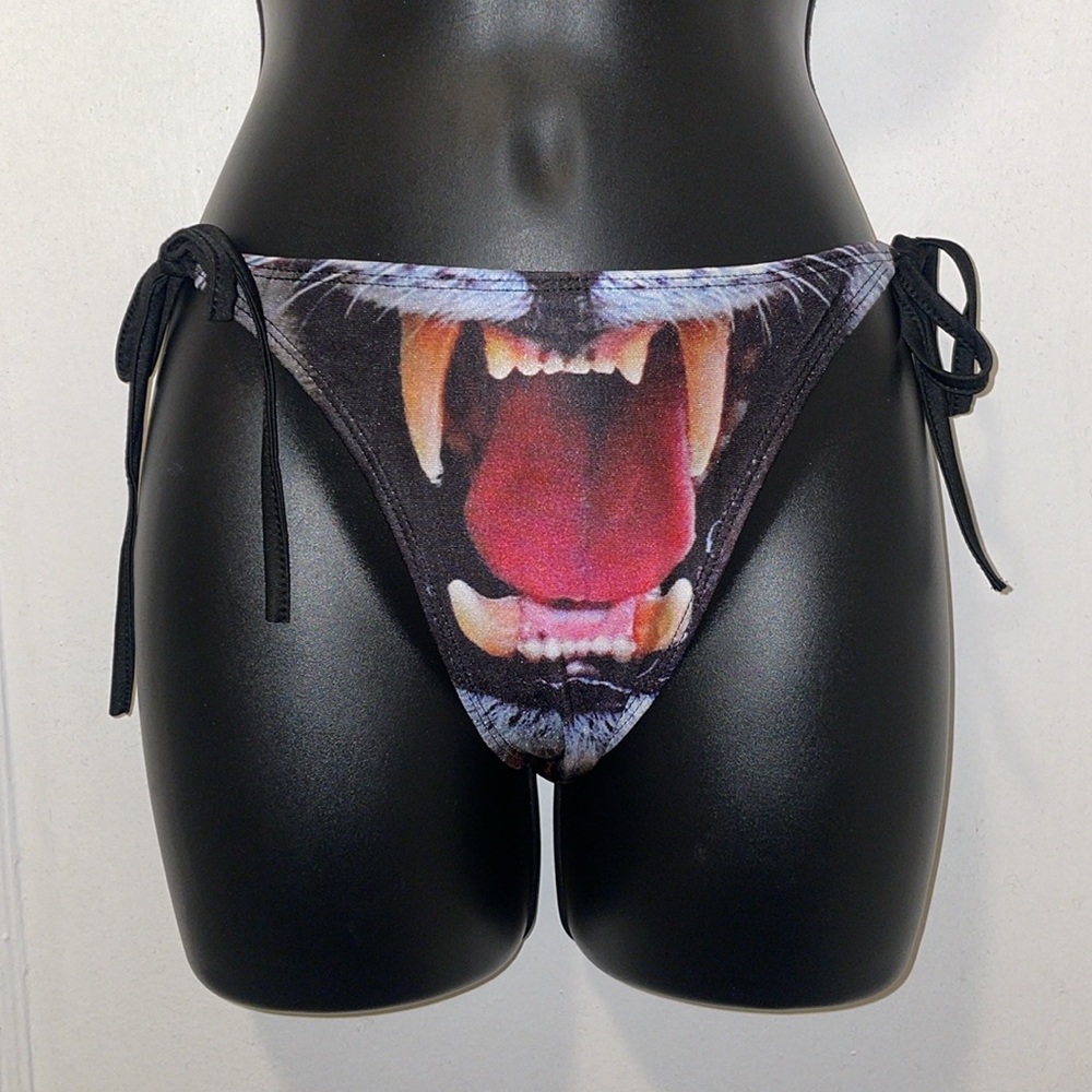 New Tiger Face Graphic 2 Piece String Tie Bikini Swimsuit Set, One Size - Picture 7 of 11